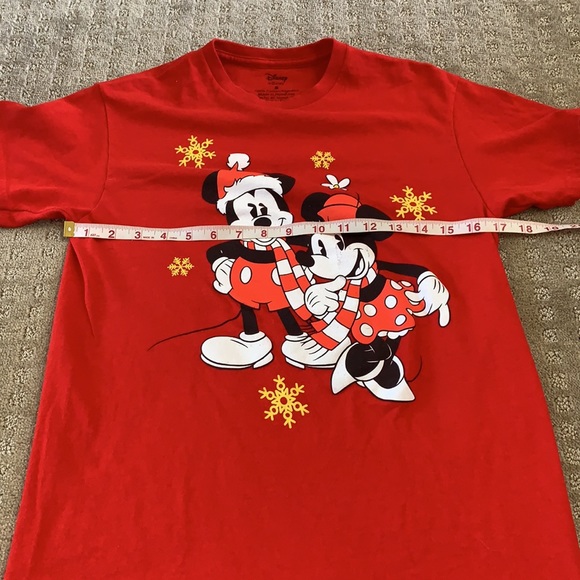 Disney Mickey and Minnie Christmas Graphic Tee Small - Picture 5 of 7